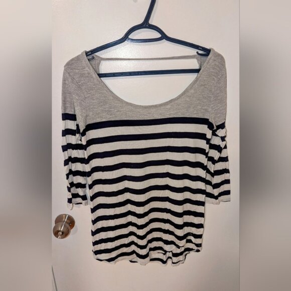 Womens Medium Stripped Shirt - Picture 4 of 4